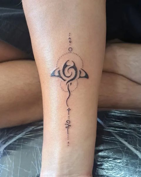 Yoyotattoo - small manta: inked placement tattoo photo thumbnail